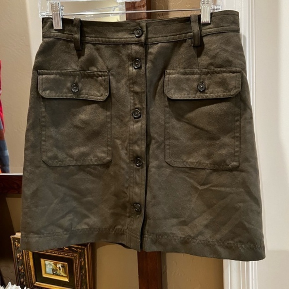 Banana Republic Skirt Women Green A-Line Mini Suede Button Up Flap Pockets